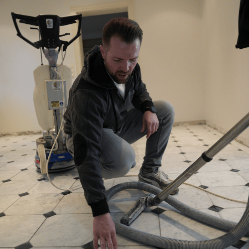 Stein Stieger – Mitarbeiter bei der Arbeit